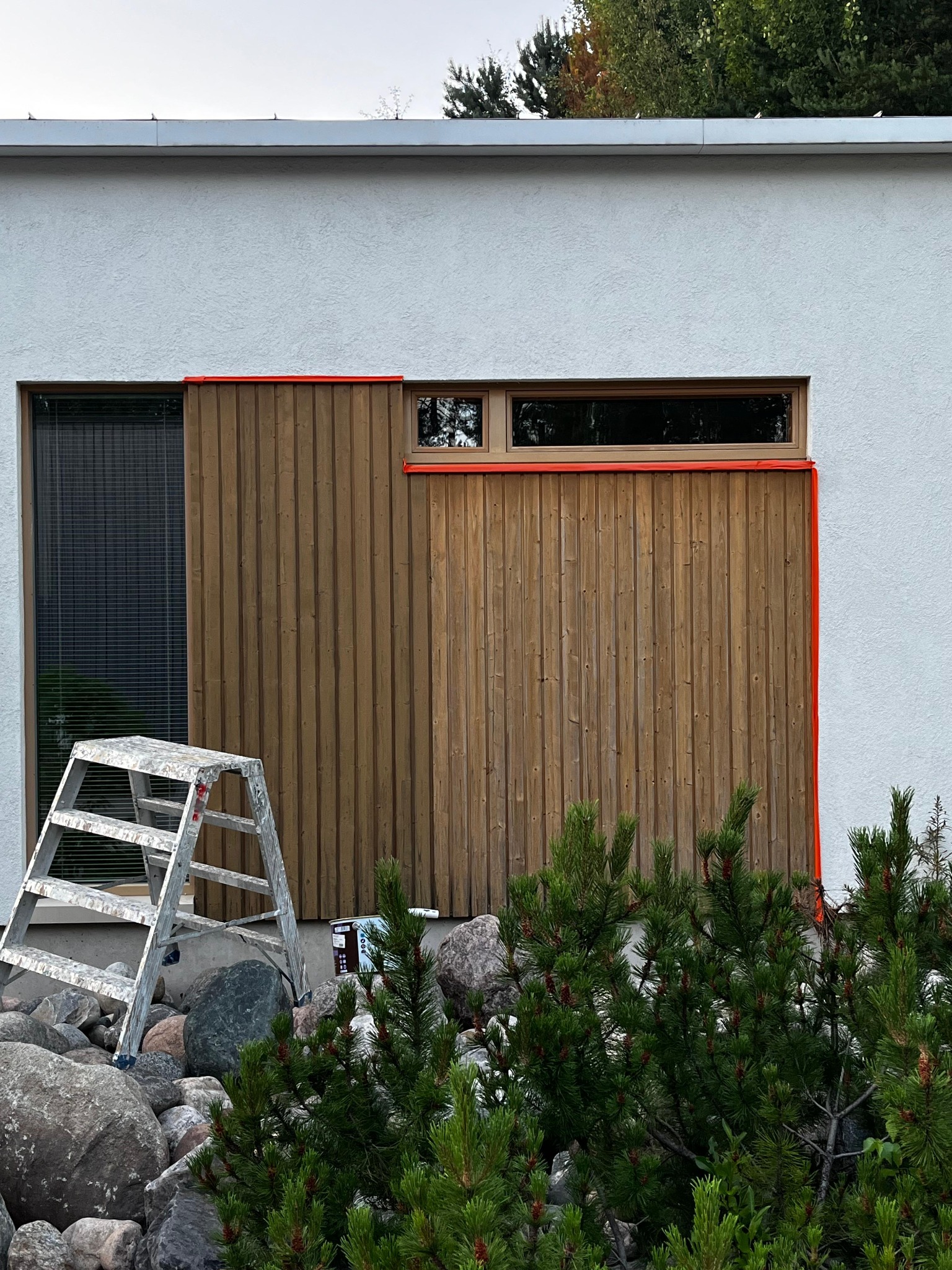 Nøyaktig tilpasset utvendig trepanel